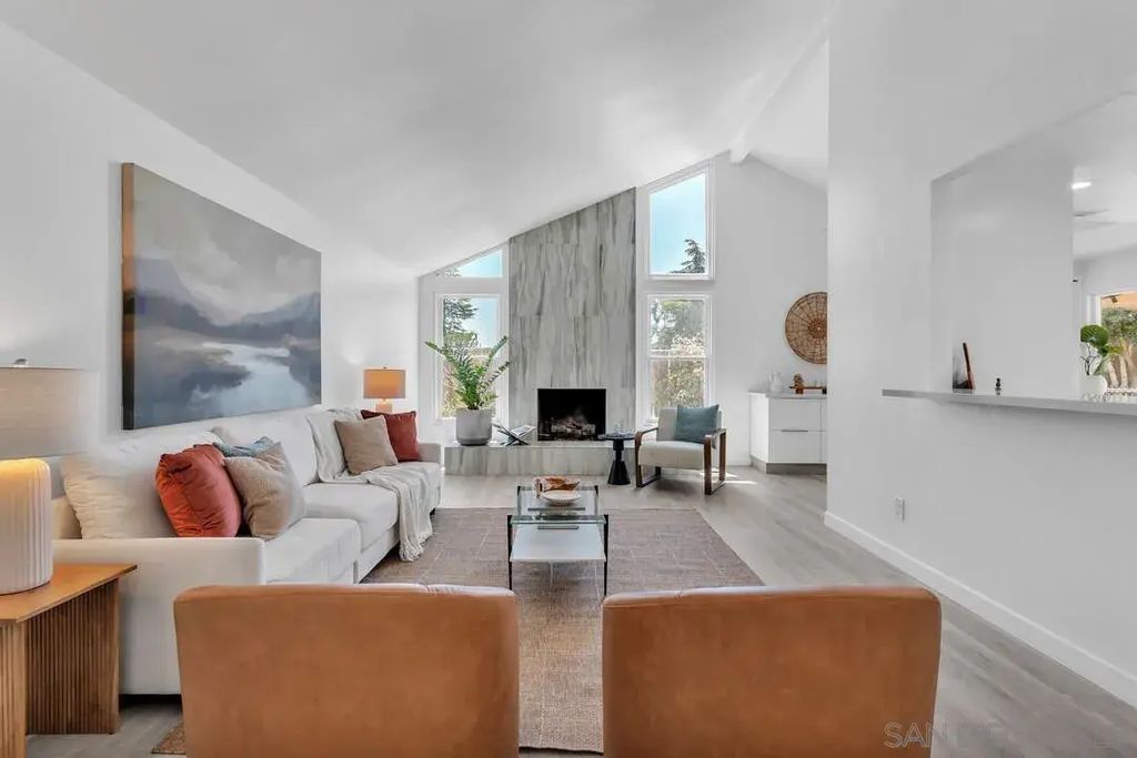 14520 Hillndale Way, Poway