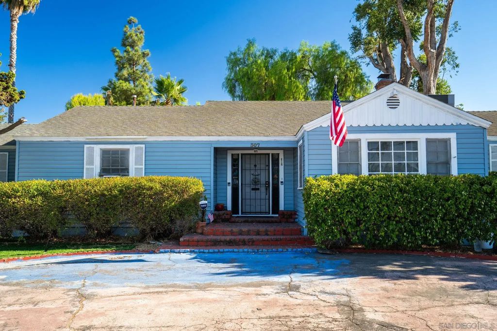 307 E Washington Ave, El Cajon