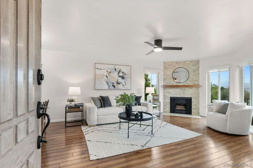 354 Travelodge Drive, El Cajon