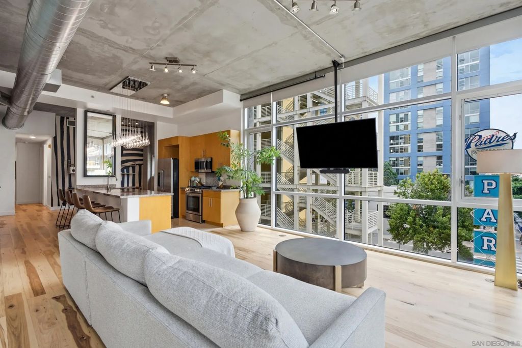 1025 Island Ave 315, East Village (400)