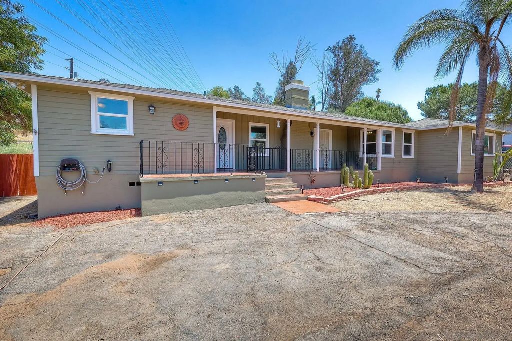 10859 Valle Vista, Lakeside