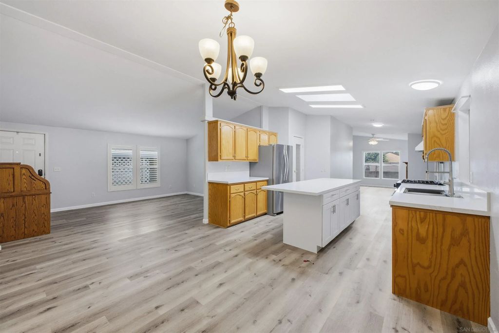 450 E Bradley Ave 151, El Cajon