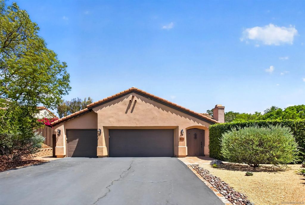 3220 Avenida Reposo, Escondido