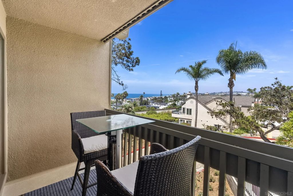 1562 Camino Del Mar 551, Del Mar