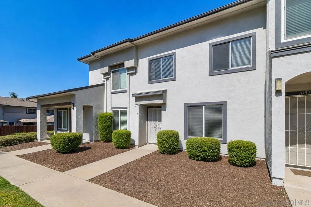 10657 Prince Carlos Ln, Santee