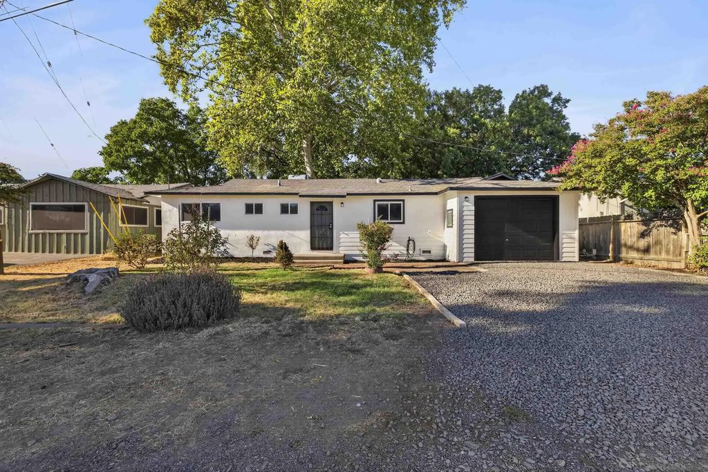 996 E Eaton Rd, Chico