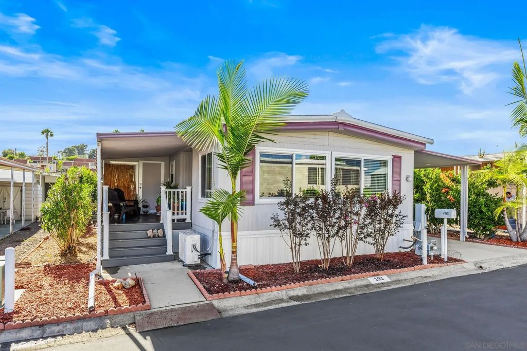 1010 E Bobier Dr Spc 192, Vista