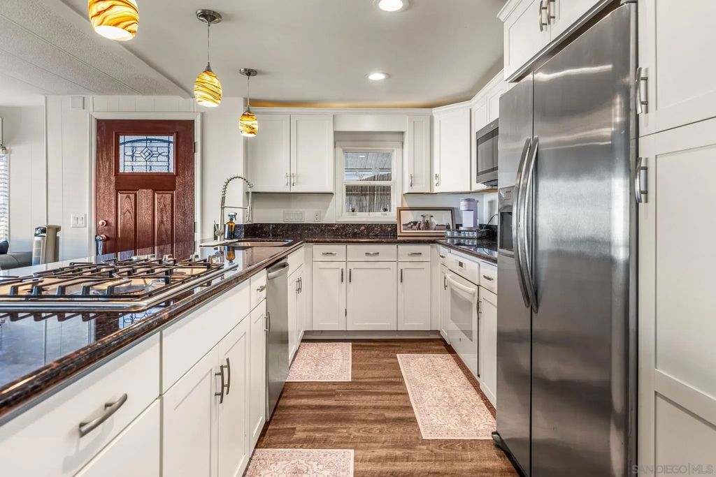 1010 E Bobier Dr Spc 192, Vista