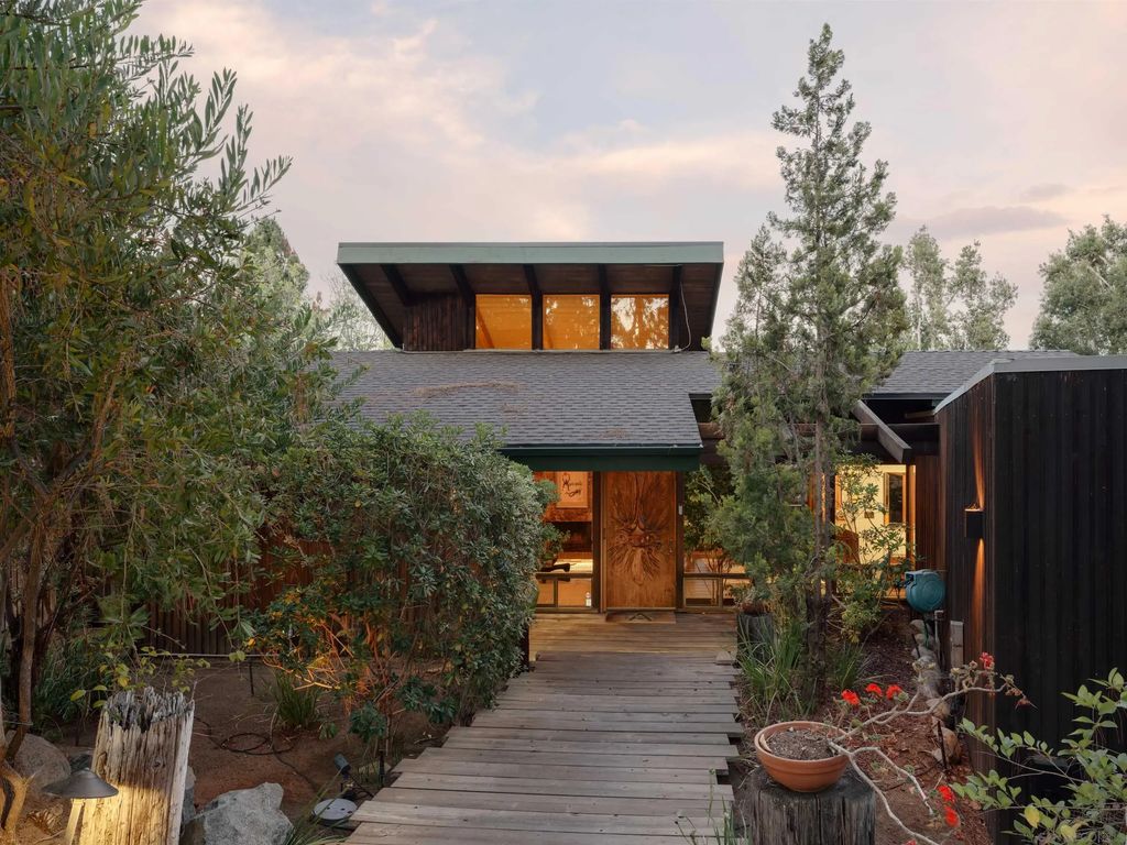 5021 Bluff Place, El Cajon
