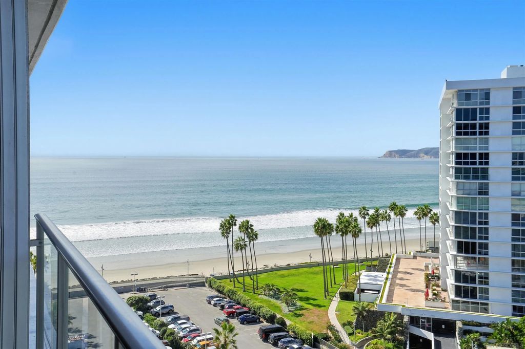 1810 Avenida Del Mundo 1106, Coronado
