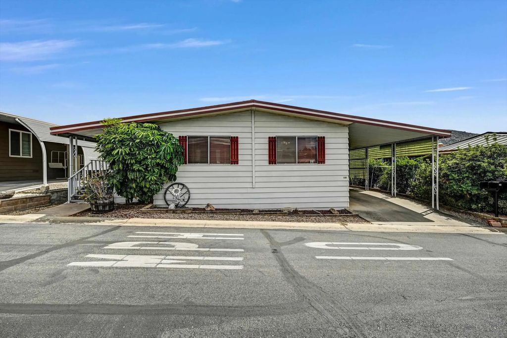 15420 Old Highway 80 143, El Cajon
