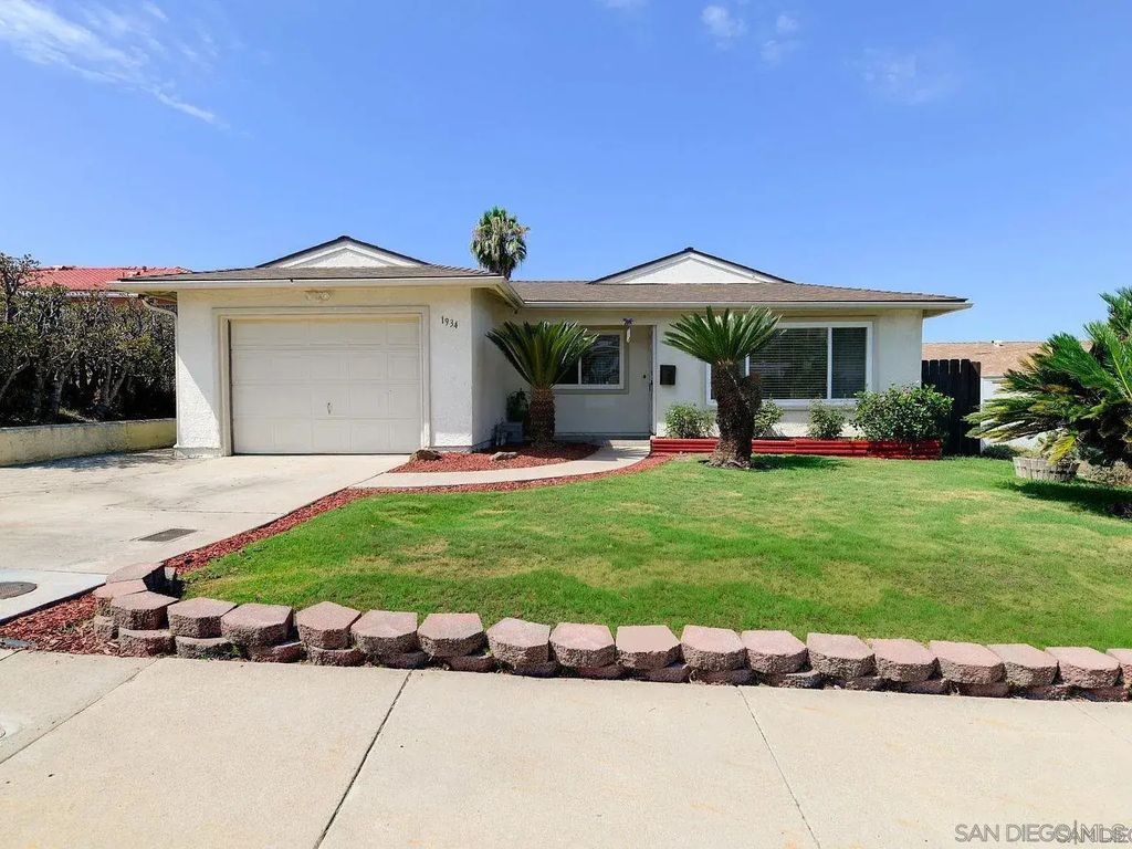 1934 Altamont, PARADISE HILLS