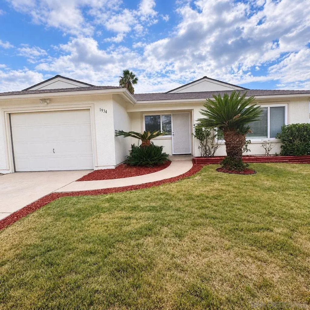 1934 Altamont, PARADISE HILLS