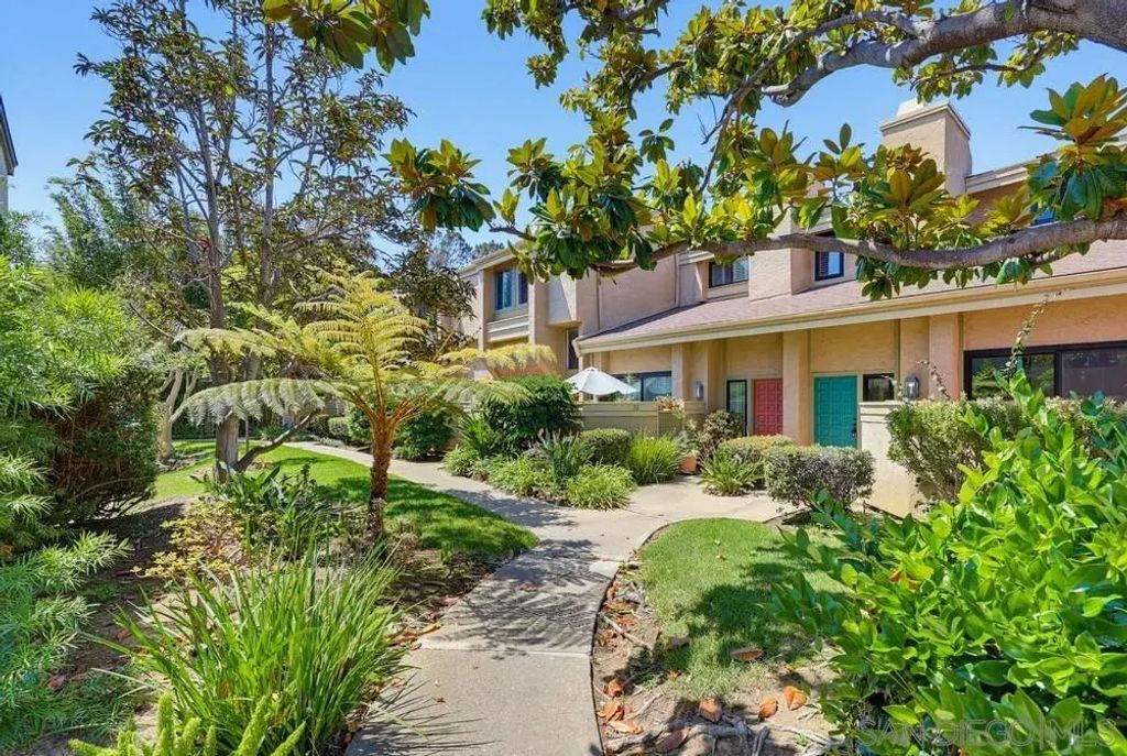 3249 Caminito Eastbluff 31, La Jolla