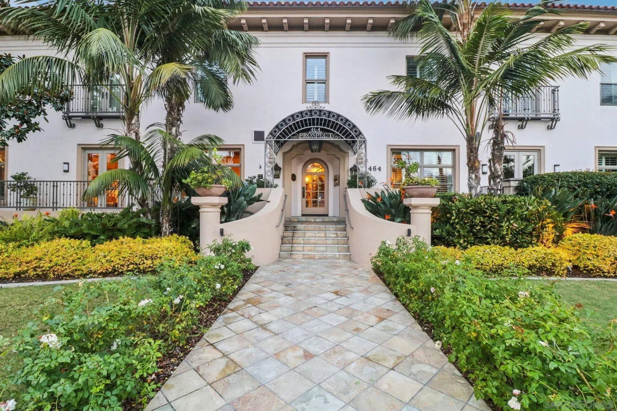 Photo of Listing #2600213