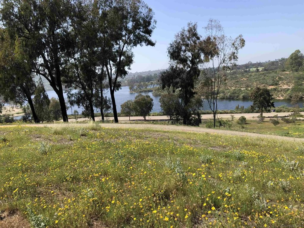 5712 Baltimore Dr 453, La Mesa