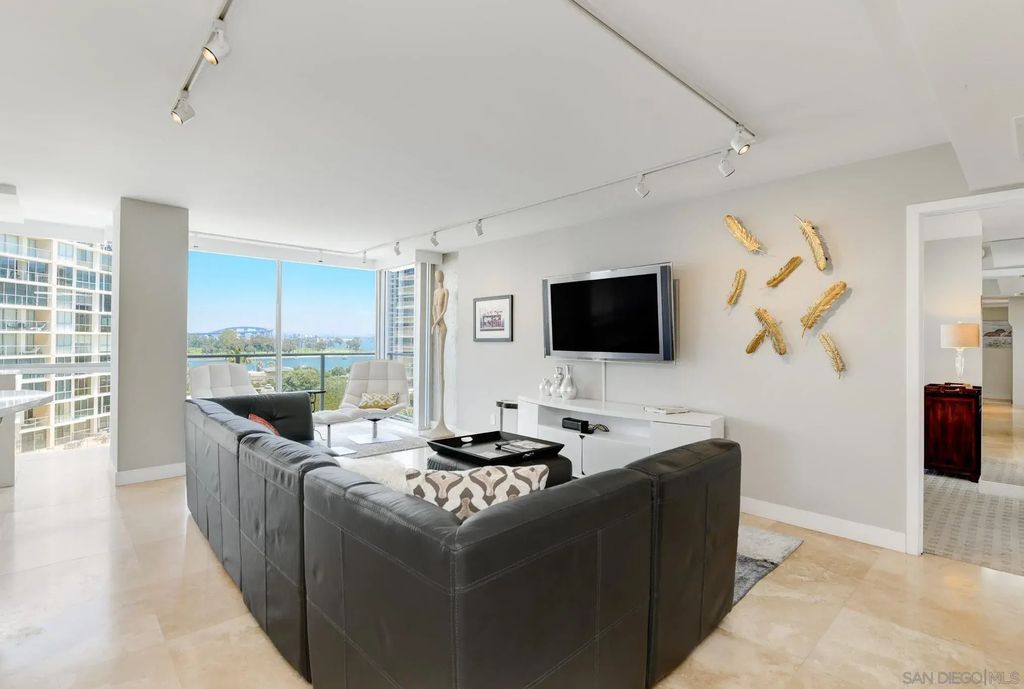 1760 Avenida Del Mundo 510, Coronado