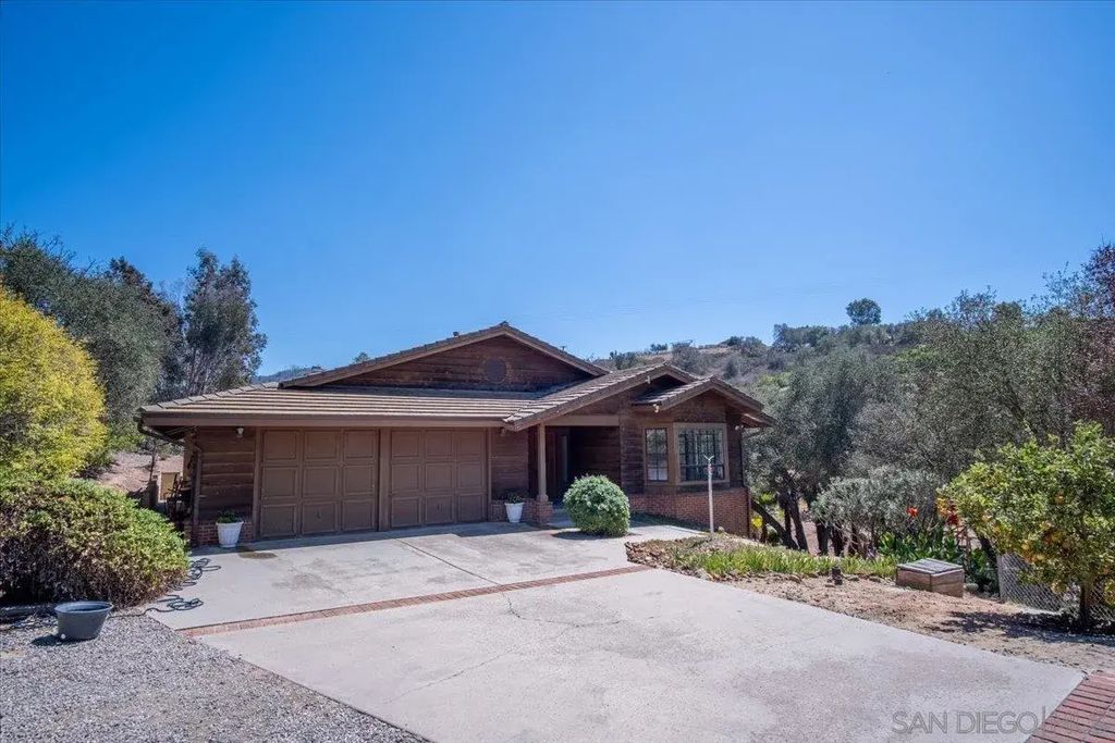 20455 Fortuna Del Sur, Escondido