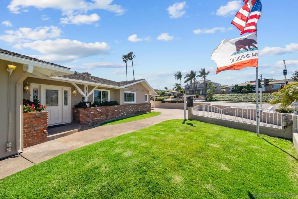 1261 Catalina, POINT LOMA