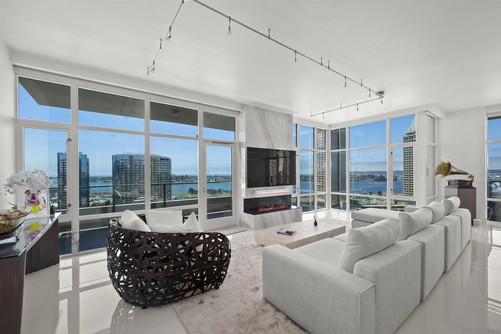 550 Front Street 1708, DOWNTOWN