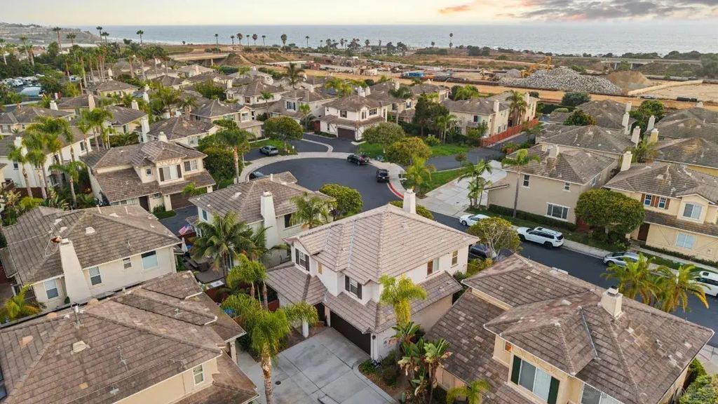523 Wind Sock, Carlsbad
