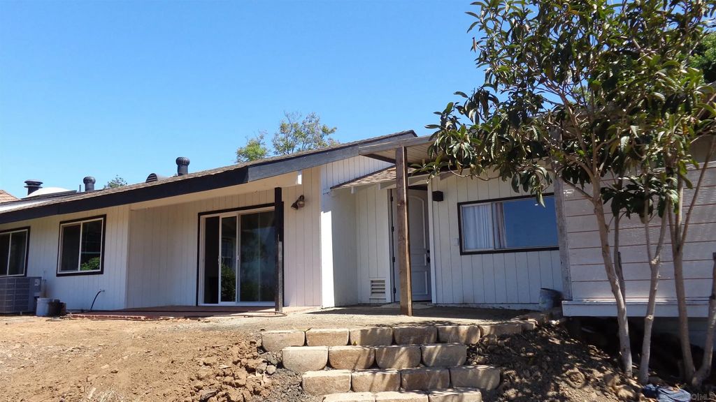 3730 #b Silverleaf Lane, Vista