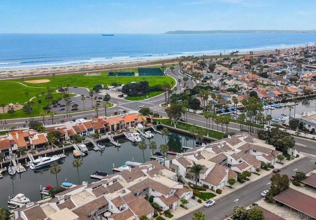 87 Kingston Ct, Coronado