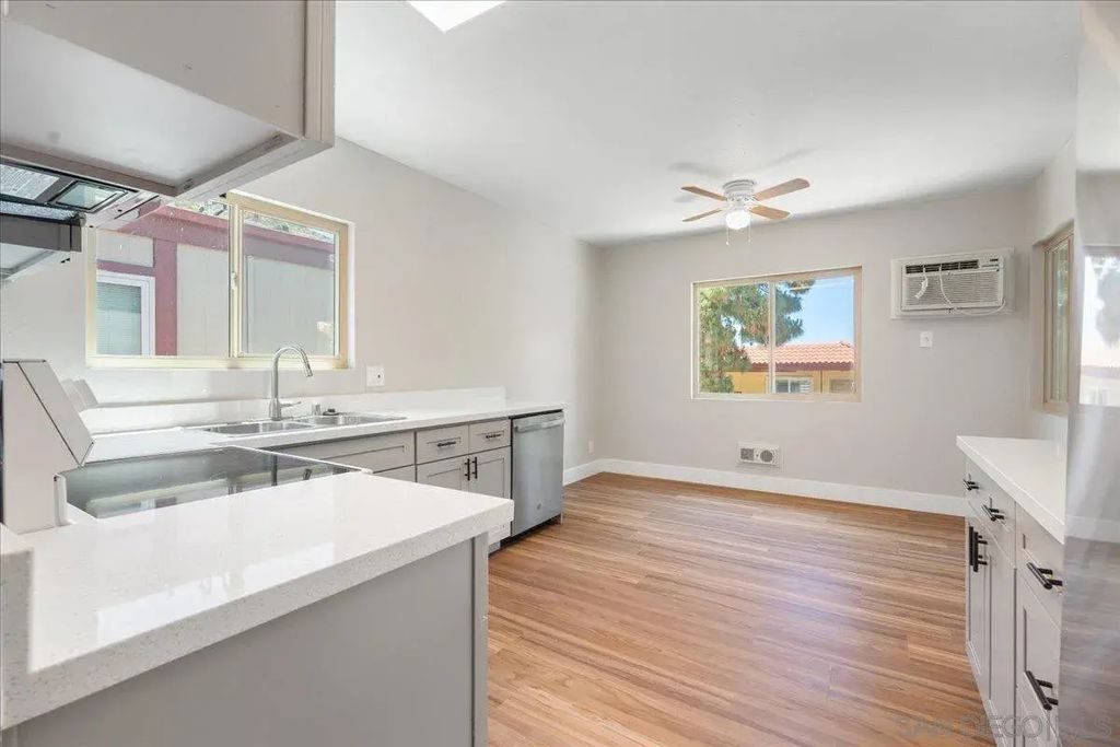 5473 Adobe Falls Rd 9, Del Cerro (337)