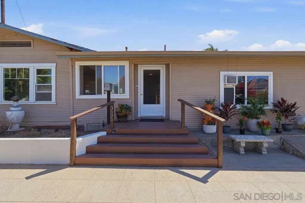 3595 Arizona, NORTH PARK