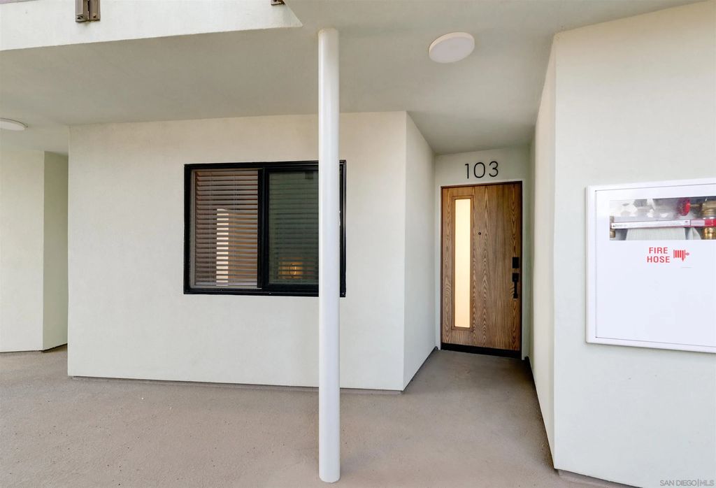 4909 Orchard Avenue 103, OCEAN BEACH
