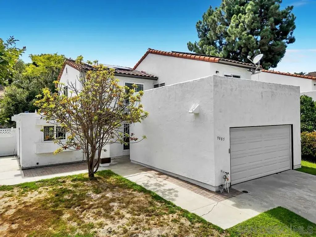 9885 Aldergrove Lane, Spring Valley
