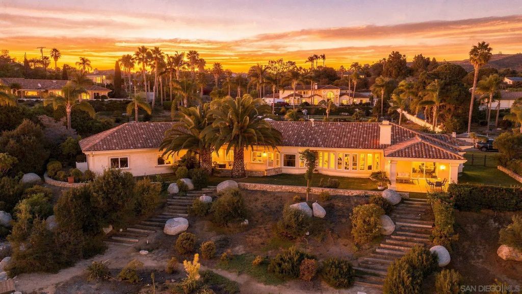 1990 Quail View Dr, Vista