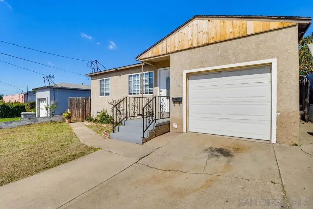 5436 Division St, ENCANTO