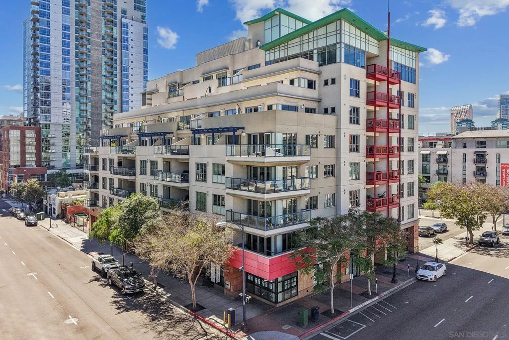 875 G St 108, 