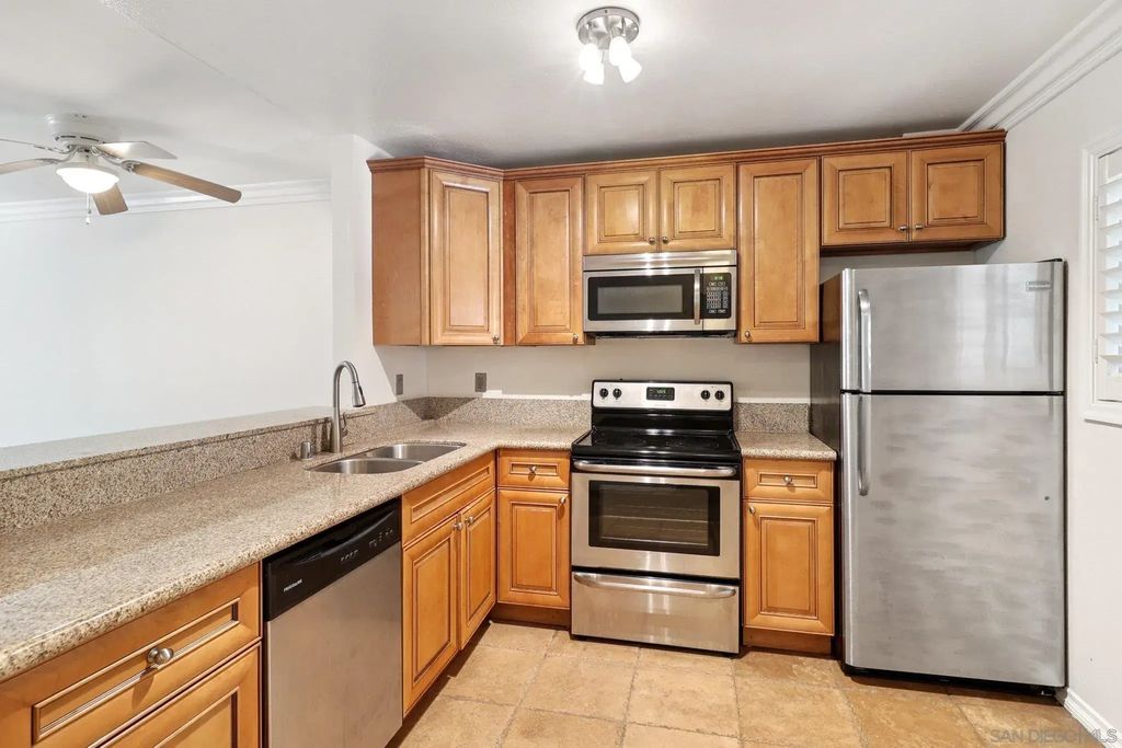 7565 Charmant Dr 309, LA JOLLA