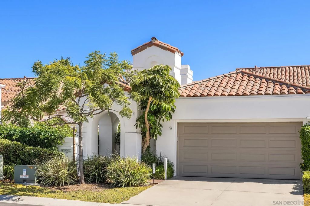 4985 Alicante Way, Oceanside