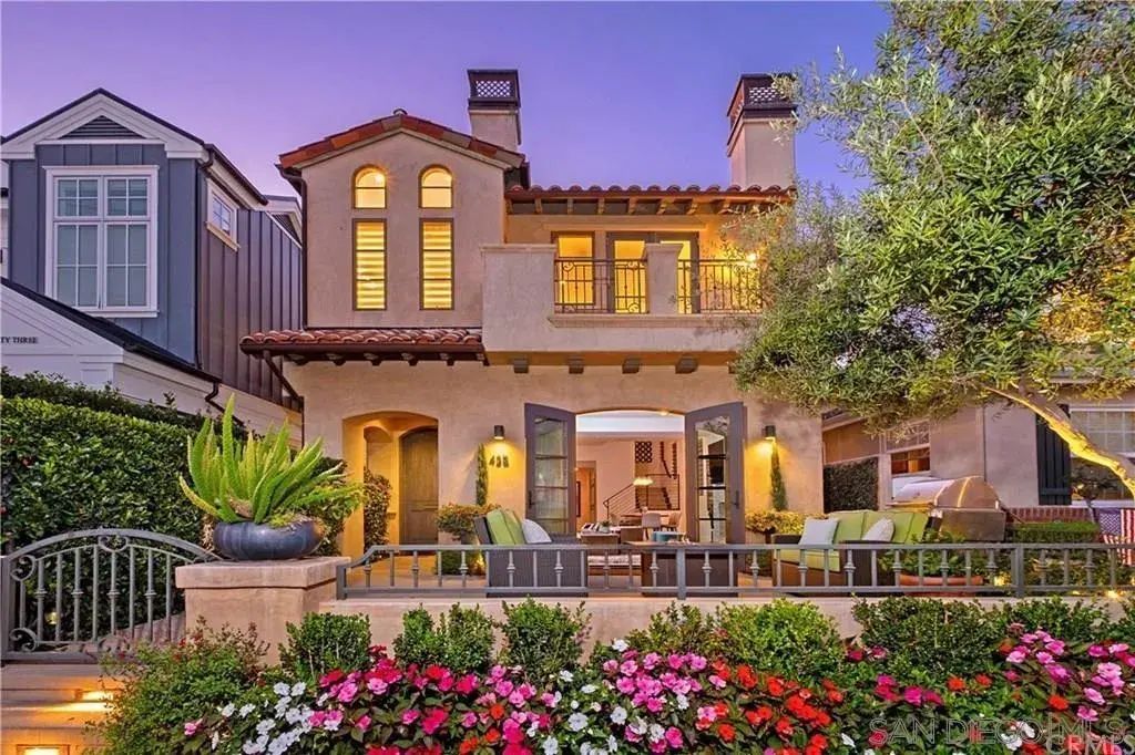 435 Carnation Ave, Corona Del Mar