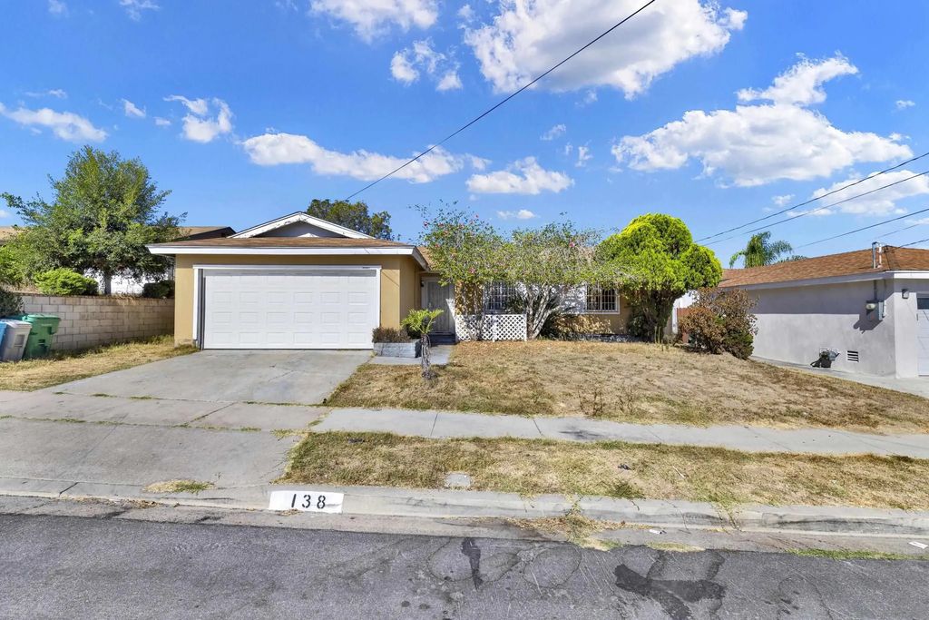 138 Old Oak, Skyline (SKYL)
