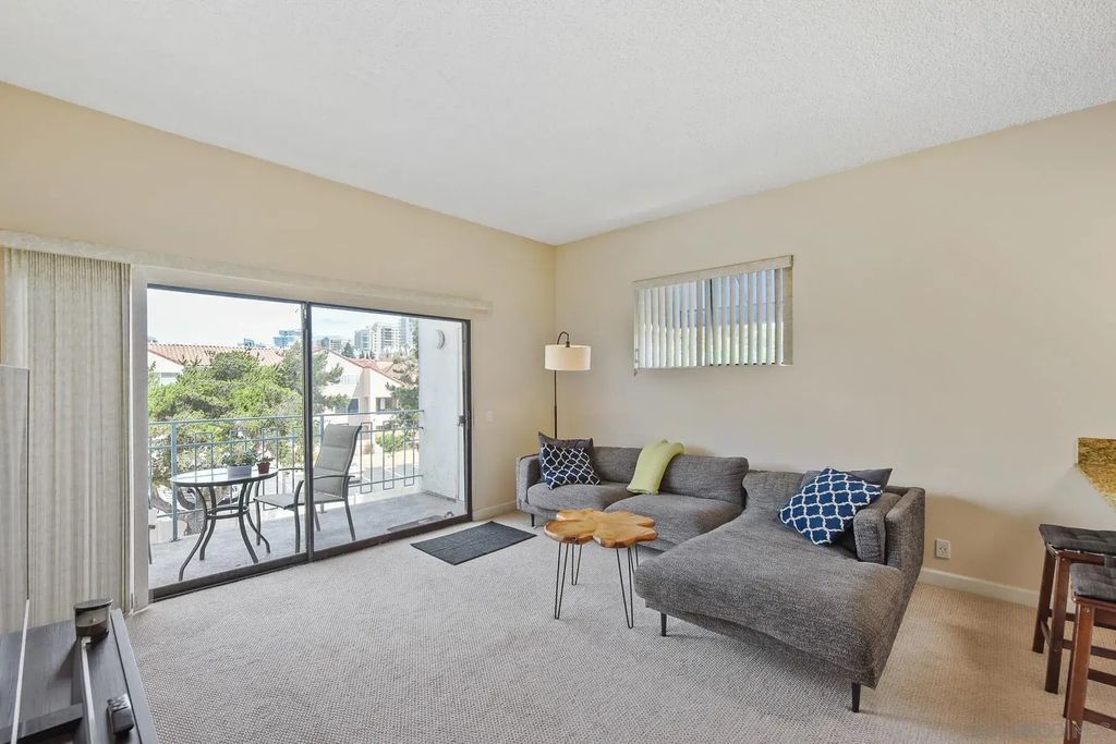 8310 Regents Rd 3e, UNIVERSITY CITY