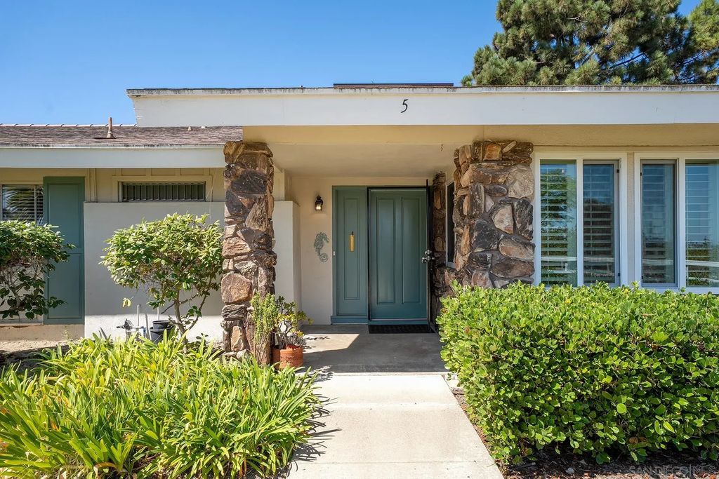 3685 Vista Campana North 5, Oceanside
