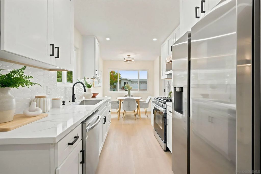 3746 Gail Dr, Oceanside