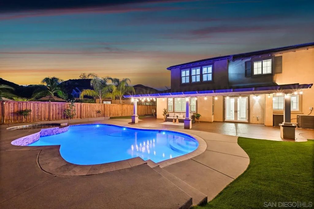 563 Chandler Ct, Escondido