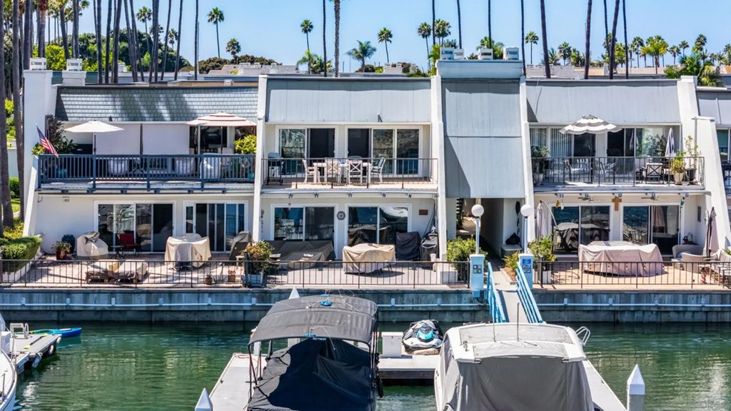 4 Antigua Ct, Coronado