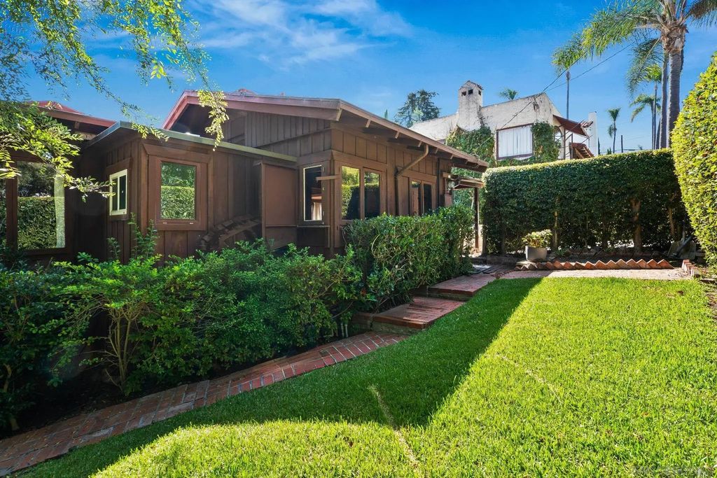 4277 Jackdaw, MISSION HILLS