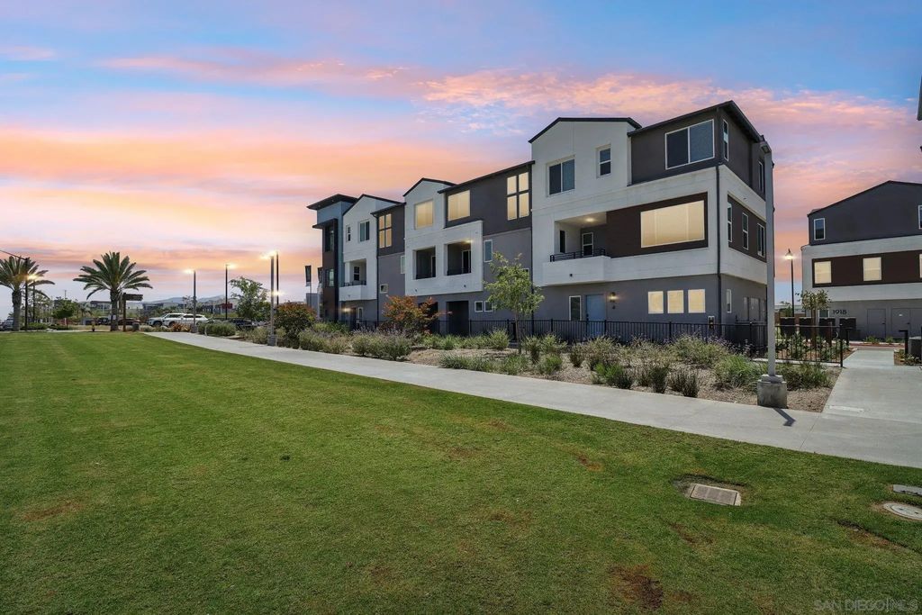 1907 Capella St 1927-2, Chula Vista