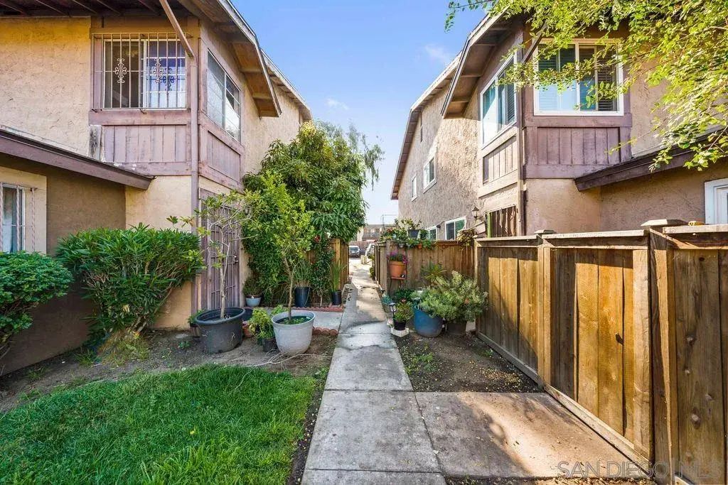 1302 W San Ysidro Unit C, San Ysidro