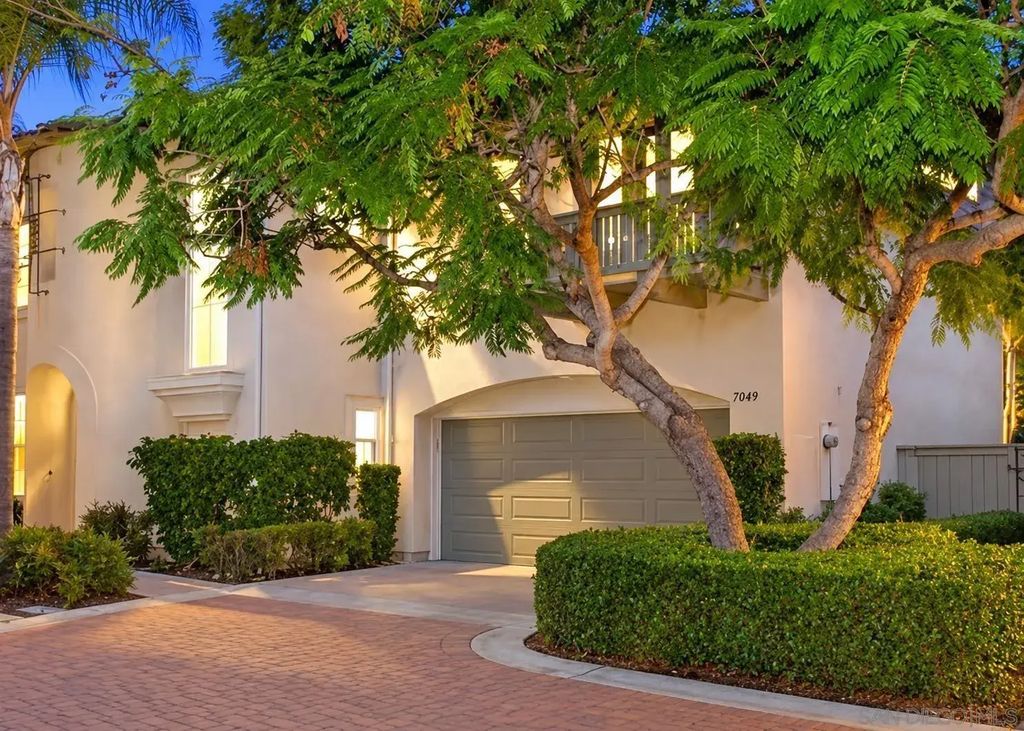 7049 Surfbird Curcle, Carlsbad
