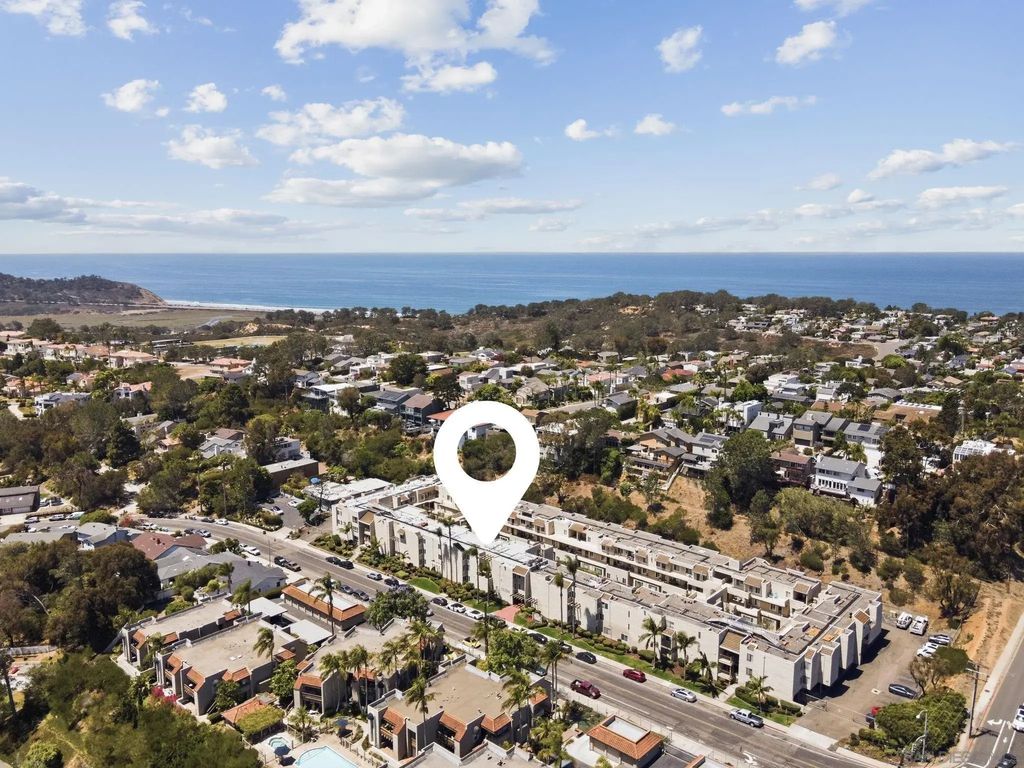 13754 Mango Dr 103, Del Mar