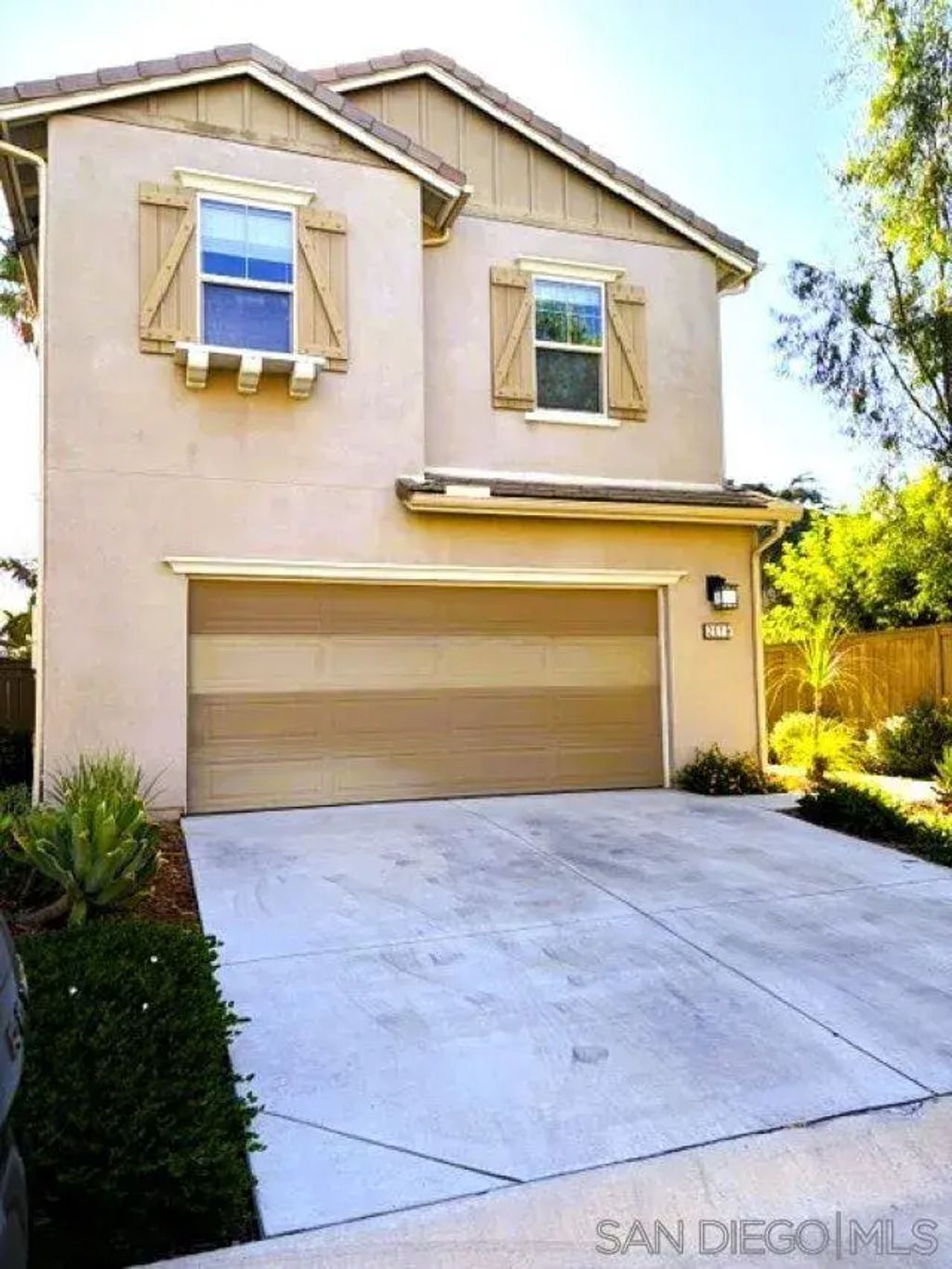 2019 Stargazer Ln, Vista