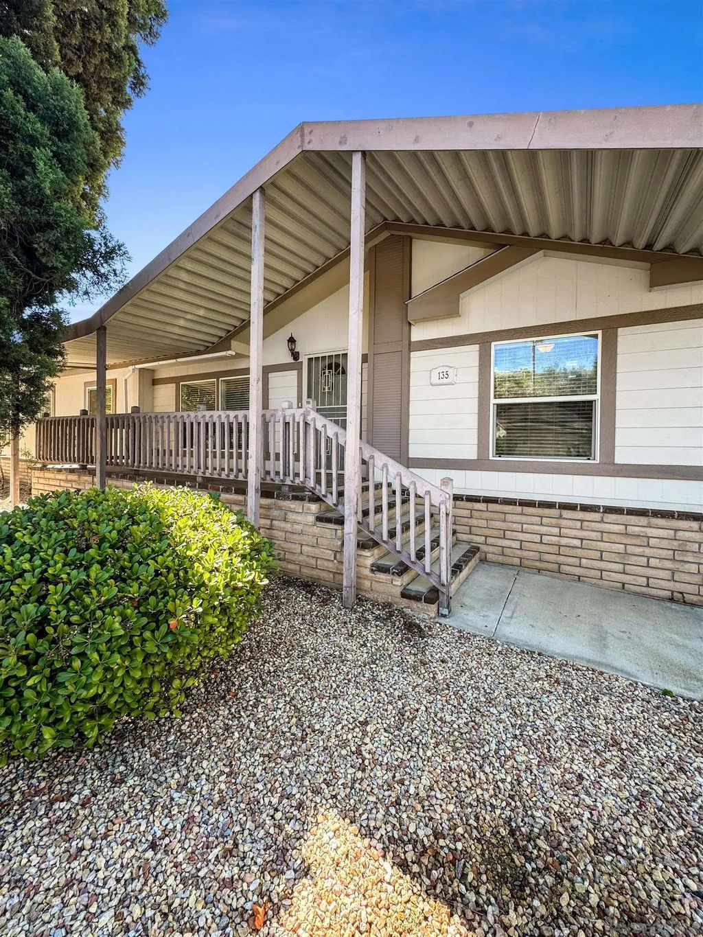 8975 Lawrence Welk Dr 135, Escondido